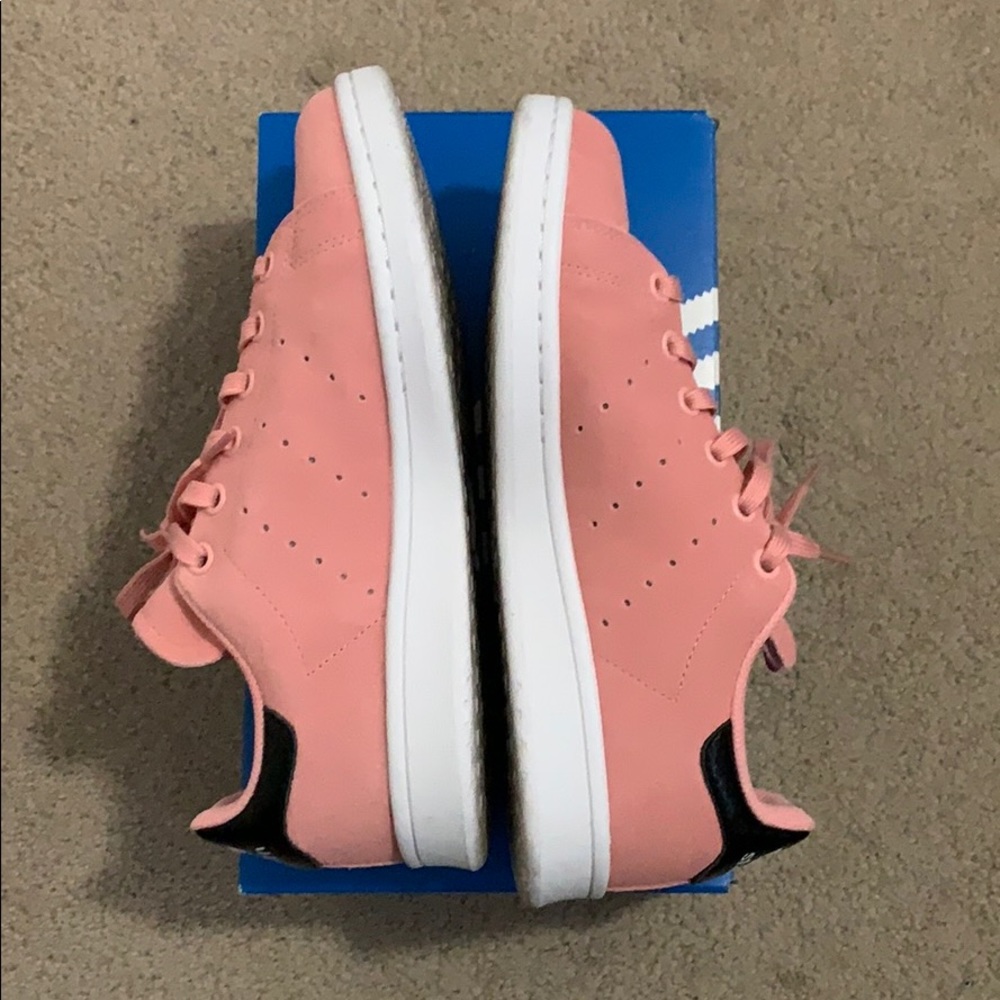 Stan Smith - image 8